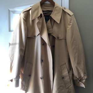 Tan trench overcoat. Christian Dior. 44L